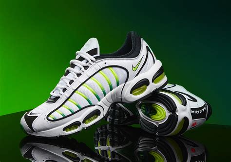 Nike air max tailwind size